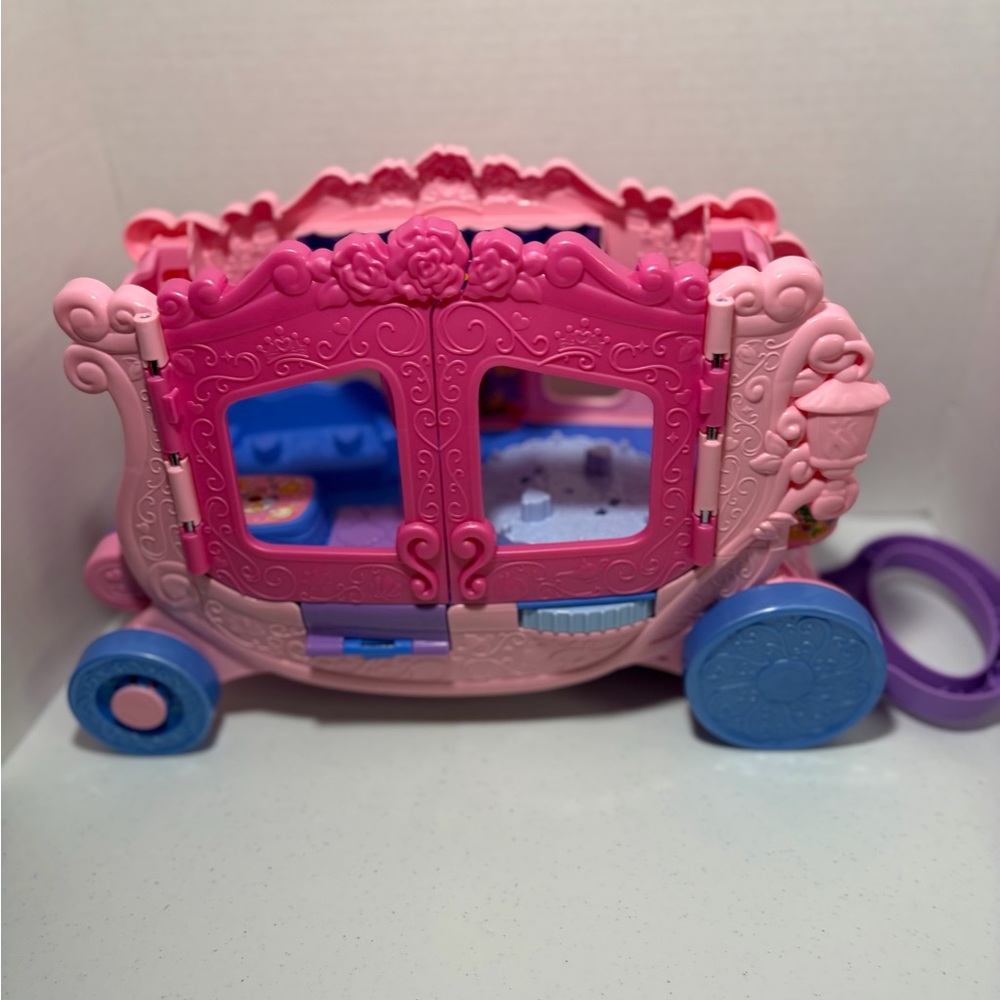 Little People Disney Princess Pull Along Carriage lights and sounds work